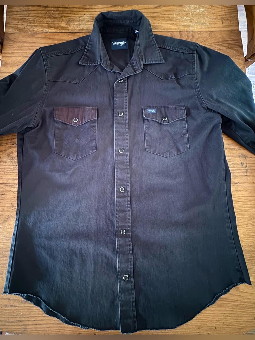 Wrangler Men’s Black Western Button-Down Shirt